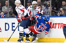 Клуб Овечкина проиграл второй матч команде Панарина в плей-офф НХЛ - «Хоккей»