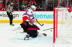 Панарин забросил победную шайбу в овертайме в матче плей-офф НХЛ - «Хоккей»