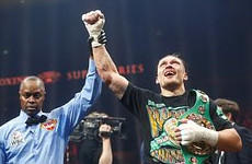 Усик на русском языке поздравил боксера из Казахстана с победой над уроженцем России - «Бокс и ММА»