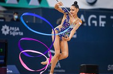 Российская гимнастка-чемпионка снялась в обтягивающем боди - «Летние виды»