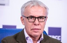 Фетисов отреагировал на блокировку банковских счетов Исинбаевой в России - «Летние виды»