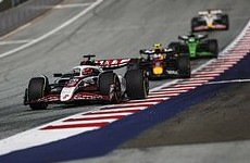 На Гран-при Австрии «Формулы-1» мост рухнул на трассу - «Авто»