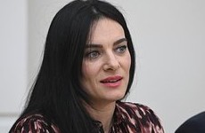 Стало известно о блокировке банковских счетов Исинбаевой в России - «Летние виды»