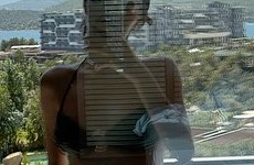 Загитова показала фото отражения в купальнике - «Зимние виды»