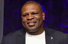 Изменивший имя в честь Путина американский боксер захотел жениться в России - «Бокс и ММА»