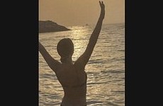 Загитова показала фигуру в купальнике на пляже - «Зимние виды»