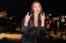 Щербакова показала фотографии в обтягивающем платье из отпуска - «Зимние виды»