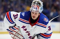 Российского вратаря признали первой звездой игрового дня в НХЛ - «Хоккей»