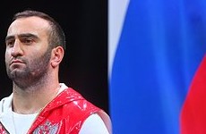 Российский боксер Гассиев нокаутировал болгарина Пулева и стал чемпионом мира - «Бокс и ММА»