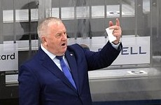 Бывшего тренера сборной России по хоккею лишили вида на жительство в Латвии - «Хоккей»