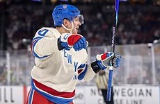 Панарин сделал дубль в «Зимней классике» НХЛ и стал второй звездой дня - «Хоккей»