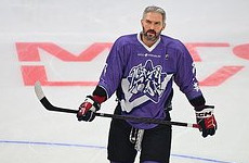 Овечкин оформил дубль и еще на одну шайбу приблизился к Гретцки - «Хоккей»