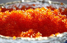 Российский футболист отказался от покупки икры из-за ее дороговизны - «ФУТБОЛ»