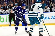 Кучеров сделал три ассиста в игре НХЛ и вышел на третье место в списке лучших бомбардиров - «Хоккей»