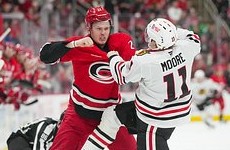 Россиянин за несколько секунд уложил на лед канадца и избил американца в матче НХЛ - «Хоккей»